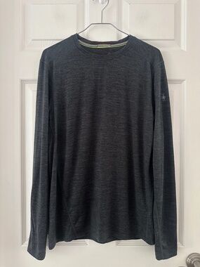 Medium Men’s Smartwool Merino 150 Base Layer Long Sleeve Iron Heather Gray